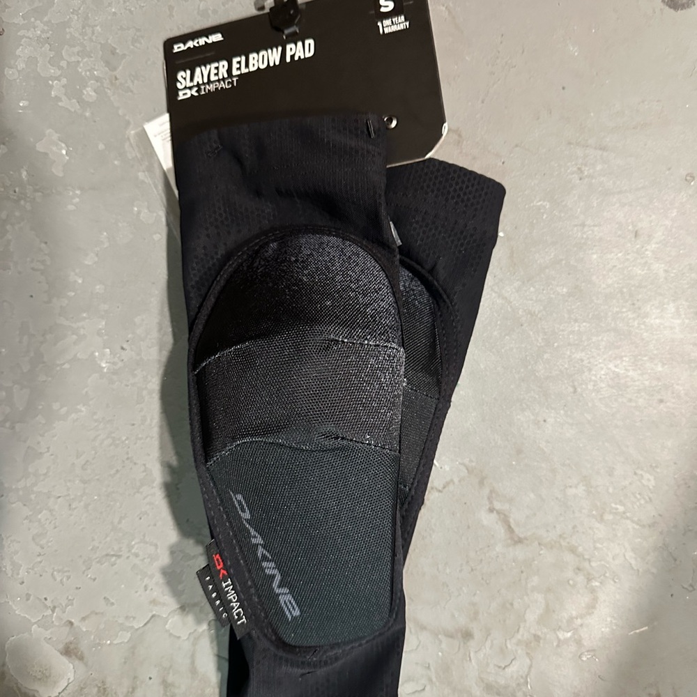 Dakine Slayer Elbow Pad - Black